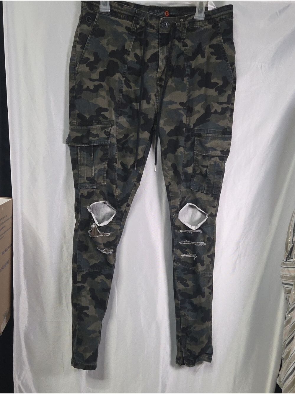 G by Guess Men’s Skinny Cargo Jeans - Green Camo 32x32 [1786]